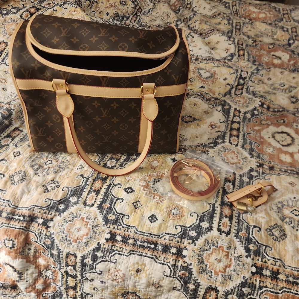 Brown and Tan Travel Carrier for Dogs